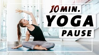 Yoga Flow Anfänger und Mittelstufe  10 Minuten Entspannung Dehnung amp Kraft [upl. by Nuhsal]