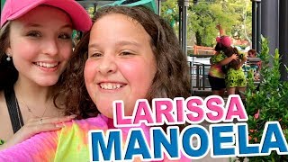 CONHECI A LARISSA MANOELA NA UNIVERSAL STUDIOS caça aos famosos da Fabi [upl. by Ellerad57]