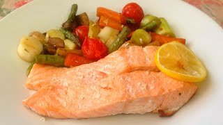 SALMÓN AL HORNO CON VERDURAS  Recetas de cocina [upl. by Alyose932]