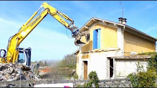 Démolition de la maison du gardebarrière à Thiviers [upl. by Ahsaetal939]