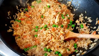 HOW TO MAKE A DELICIOUS CHINESE FRIED RICE RECIPE [upl. by Assed]