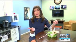 Ecoli outbreak linked to Romaine lettuce affecting local businesses [upl. by Freya]