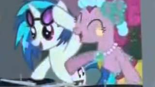 Vinyl Scratch takes off glasses Royal Wedding Close Up [upl. by Merce]