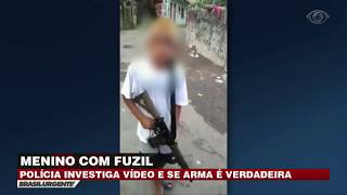 RJ Vídeo mostra menino com fuzil no meio da rua [upl. by Haleemak385]