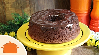 Como Fazer Bolo de Chocolate Fofinho  Receita Prática [upl. by Hcardahs]