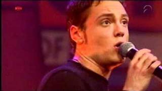 Tiziano Ferro  Perdono Live A Top Of The Pop bnn 2 [upl. by Jesher]