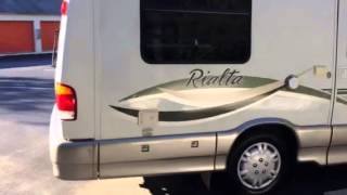 2002 Winnebago Rialta 22QD Extra clean condition [upl. by Aelem948]