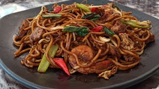 Easy Mee Goreng Recipe Malaysian Street Food  Stir Fried Noodles Malaysian Style [upl. by Ayiram27]