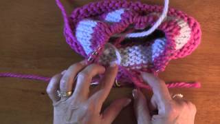 Jogless Color Change in circular knitting [upl. by Nimaynib]