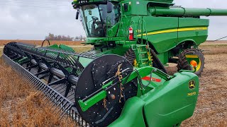 John Deere S780 Harvest Debut [upl. by Ahsiemac]